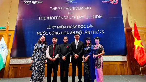 Trung tâm Nghiên cứu Ấn Độ chúc mừng 75 năm Ngày Độc Lập của Cộng hòa Ấn Độ