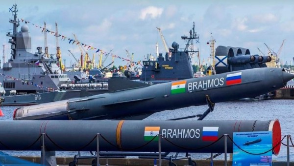 Nhu cầu lớn đối với BrahMos, Pinaka khi Ấn Độ chuẩn bị đạt mục tiêu xuất khẩu quốc phòng 5 tỷ USD vào năm 2025