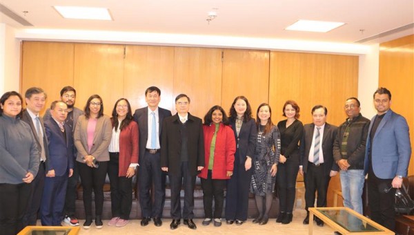 Đoàn công tác Học viện Chính trị quốc gia Hồ Chí Minh thăm cơ quan nghiên cứu ORF Ấn Độ