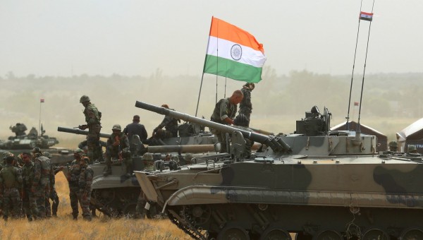 Ấn Độ tăng chi tiêu quốc phòng lên 13%