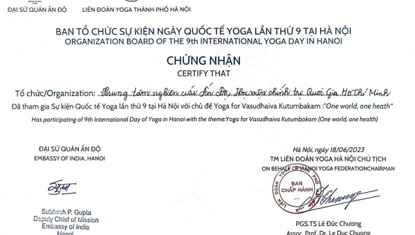 Trung tâm Nghiên cứu Ấn Độ tham gia kỷ niệm ngày Yoga quốc tế lần thứ 9