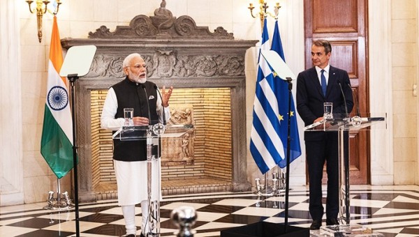 Ấn Độ, Hy Lạp nâng cấp quan hệ