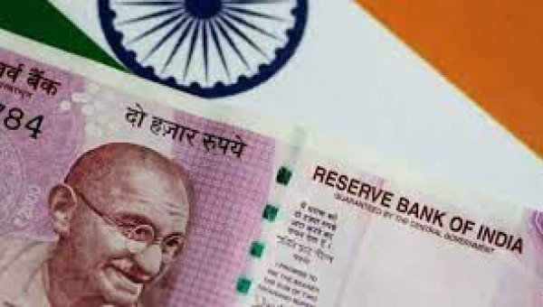 Ấn Độ và IMF xung đột về sự ổn định của đồng Rupee