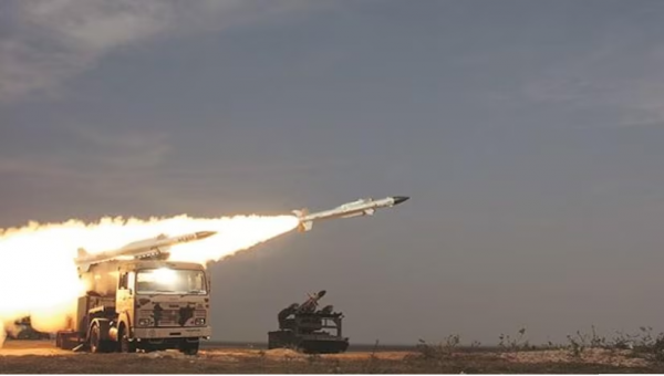 Ấn Độ thử nghiệm tên lửa đánh chặn mới cho hệ thống phòng thủ AKASH nội địa