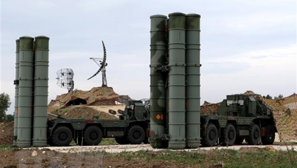 Ấn Độ mua 5 hệ thống tên lửa phòng không S-400 của Nga