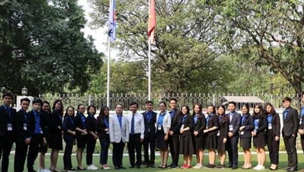 Gặp gỡ đoàn đại biểu thanh niên Việt Nam tham gia Chương trình trao đổi sinh viên ASEAN - Ấn Độ
