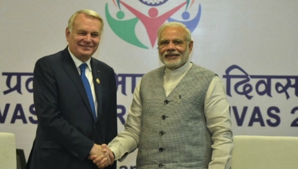 Ngoại trưởng Pháp, Jean-Marc Ayrault, hội kiến với Thủ tướng Ấn Độ, Narendra Modi, thảo luận về các vấn đề quốc phòng và chủ nghĩa khủng bố