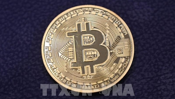 Bitcoin trượt khỏi mức kỷ lục 61.000 USD/BTC khi Ấn Độ xem xét lệnh cấm tiền điện tử