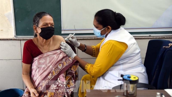 Nghiên cứu tại Ấn Độ: Tiêm phòng vaccine COVID-19 đầy đủ giúp giảm 98% nguy cơ tử vong