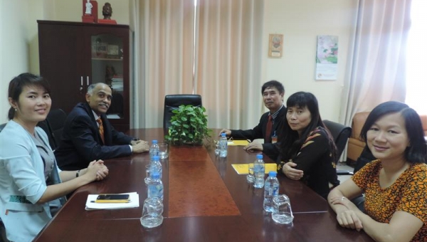 Giám đốc Trung tâm Nghiên cứu Ấn Độ tiếp Đại sứ đặc mệnh toàn quyền Cộng hòa Ấn Độ tại Việt Nam