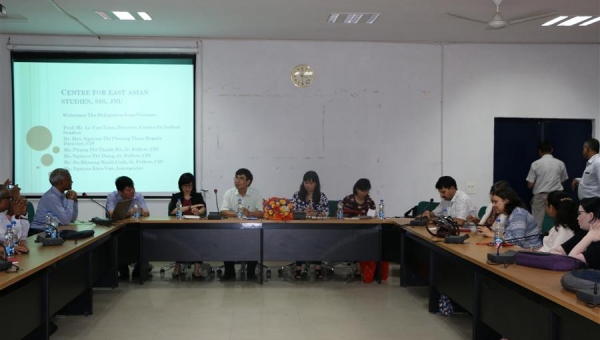 Tọa đàm trao đổi học thuật giữa Trung tâm Nghiên cứu Ấn Độ với Trung tâm Nghiên cứu Đông Á, Đại học Jawaharlal Nehru, Ấn Độ