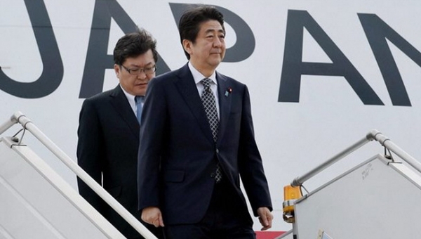 Thủ tướng Nhật Bản Shinzo Abe bắt đầu chuyến thăm Ấn Độ