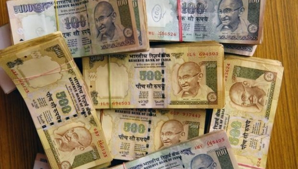 Đồng Rupee trượt giá chưa có ảnh hưởng đến kinh tế Ấn Độ