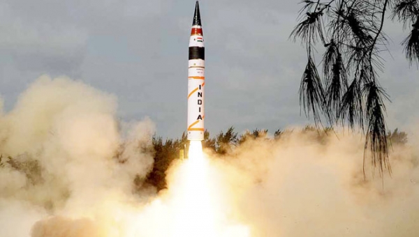Vũ khí 'vị thần lửa' của Ấn Độ có thể thiêu cháy mục tiêu ở tầm xa 2000km