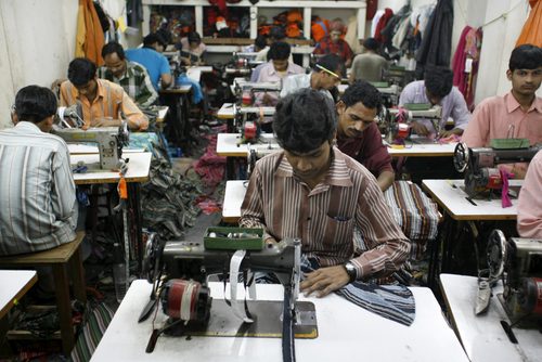 Báo Pháp: Ấn Độ thay thế vị trí công xưởng thế giới của Trung Quốc