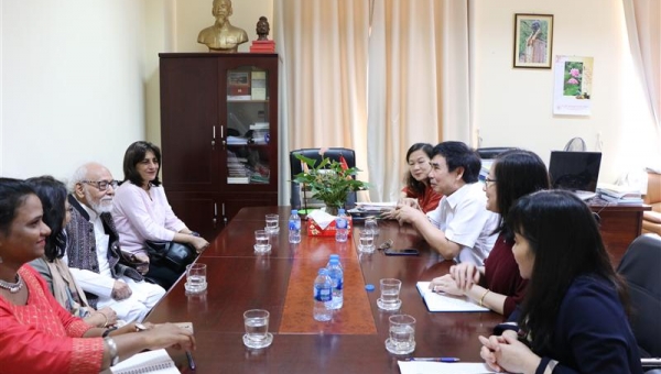 Lãnh đạo Trung tâm Nghiên cứu Ấn Độ làm việc với Chủ tịch Ủy ban Đoàn kết Ấn - Việt bang Tây Bengal, Ấn Độ