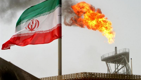 Ấn Độ muốn gia hạn miễn trừ dầu từ Iran giữa căng thẳng thương mại với Mỹ