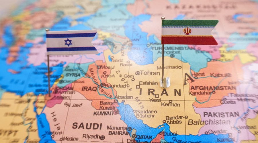 Căng thẳng Iran–Israel châm ngòi cho sóng dữ giá dầu, đè nặng lạm phát Ấn Độ