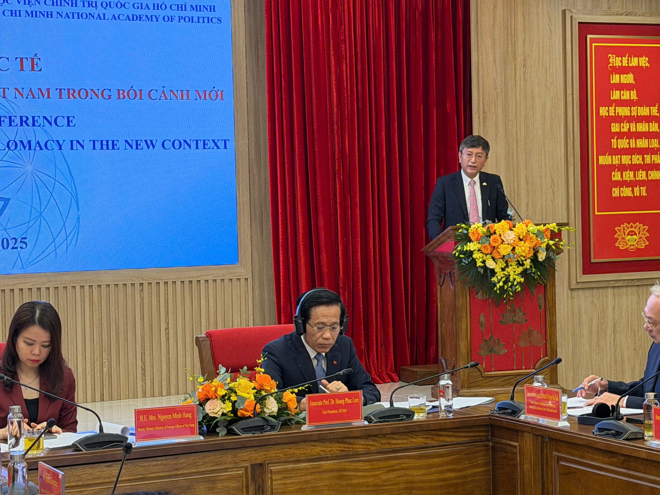 Bài phát biểu của Ngài Tshering W. Sherpa Đại sứ Cộng hoà Ấn Độ tại Việt Nam trong Hội thảo quốc tế "Nâng tầm ngoại giao đa phương của Việt Nam trong bối cảnh mới"