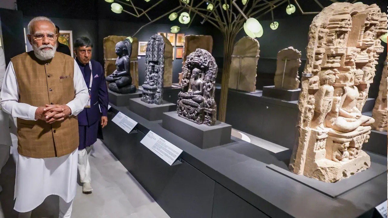 Từ Ashoka đến Samprati: Hai di sản tôn giáo của triều đại Maurya