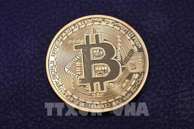 Bitcoin trượt khỏi mức kỷ lục 61.000 USD/BTC khi Ấn Độ xem xét lệnh cấm tiền điện tử