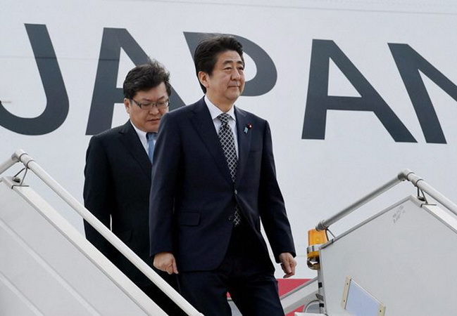 Thủ tướng Nhật Bản Shinzo Abe bắt đầu chuyến thăm Ấn Độ
