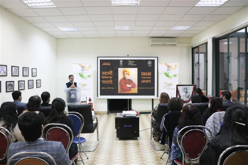 Thế giới đến gần hơn với Swami Vivekananda