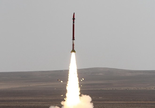 Ấn Độ thử thành công tên lửa BrahMos từ tàu khu trục mới
